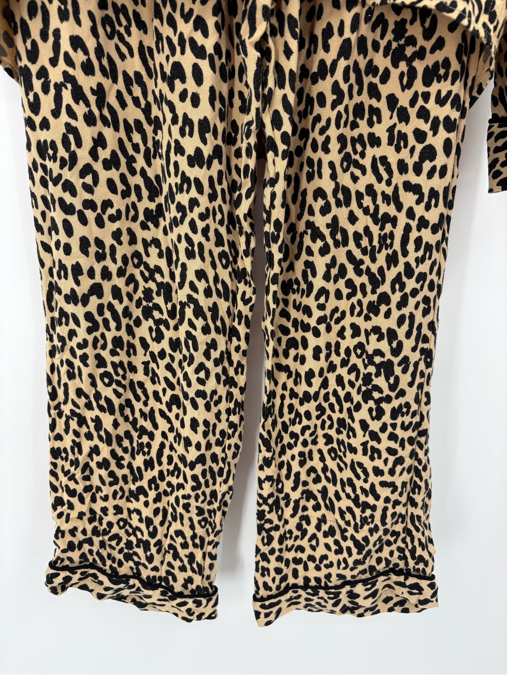 NWT Rails Clara Pajama Set XS Sand Jaguar Leopard Animal Print Rayon Lounge - Picture 11 of 16